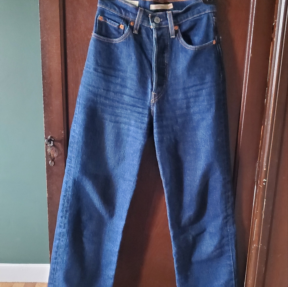 Levi's Ribcage Dark Wash Straight Ankle Jeans